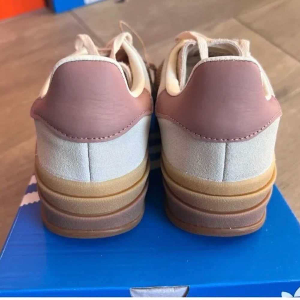 adidas Gazelle Bold Cream White / Warm
Clay / Sand - Picture 6 of 7